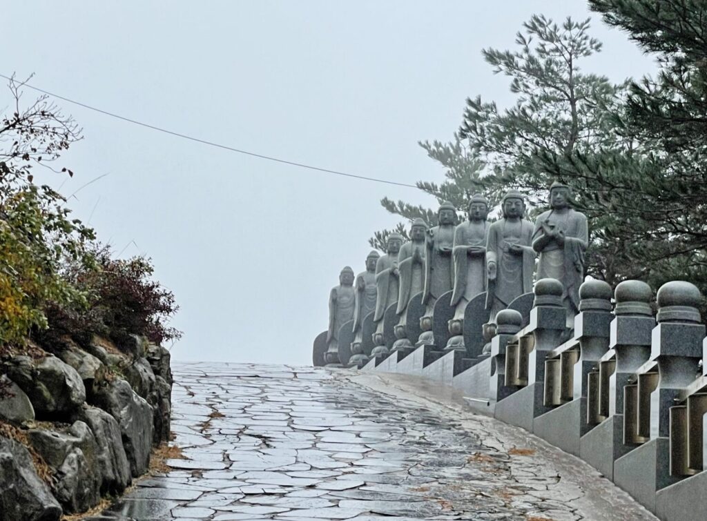 강원도 고성 여행, 금강산 화암사 미륵전 가는 길